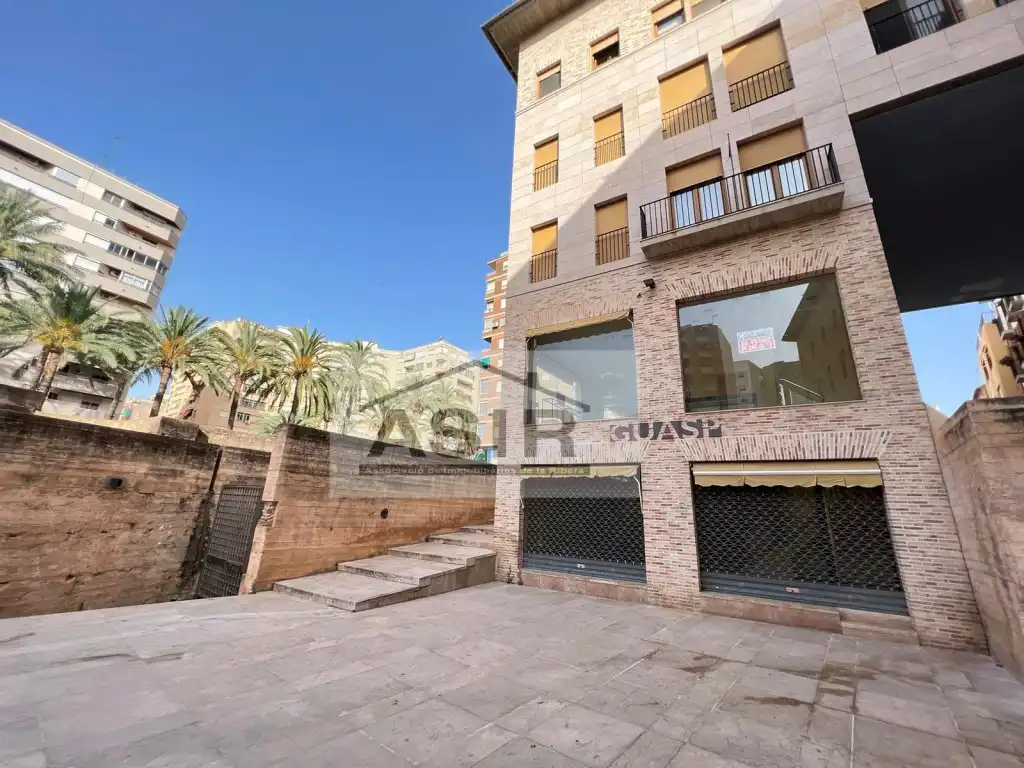 Exterior view of Commercial properties for rent in Alzira