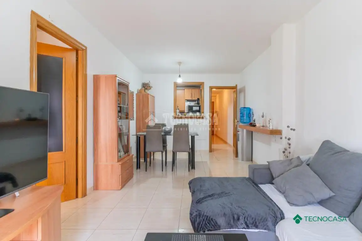 Living room of Flat for sale in Roquetas de Mar  with Furnished and Balcony