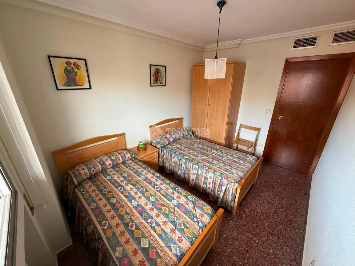 Habitación de Piso en venta en Zaragoza con Aire acondicionado, Calefacción y Balcón