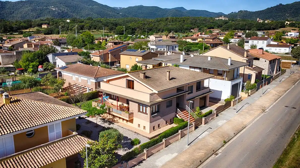 Vista exterior de Casa o chalet en venta en Porqueres con Calefacción, Jardín privado y Parquet