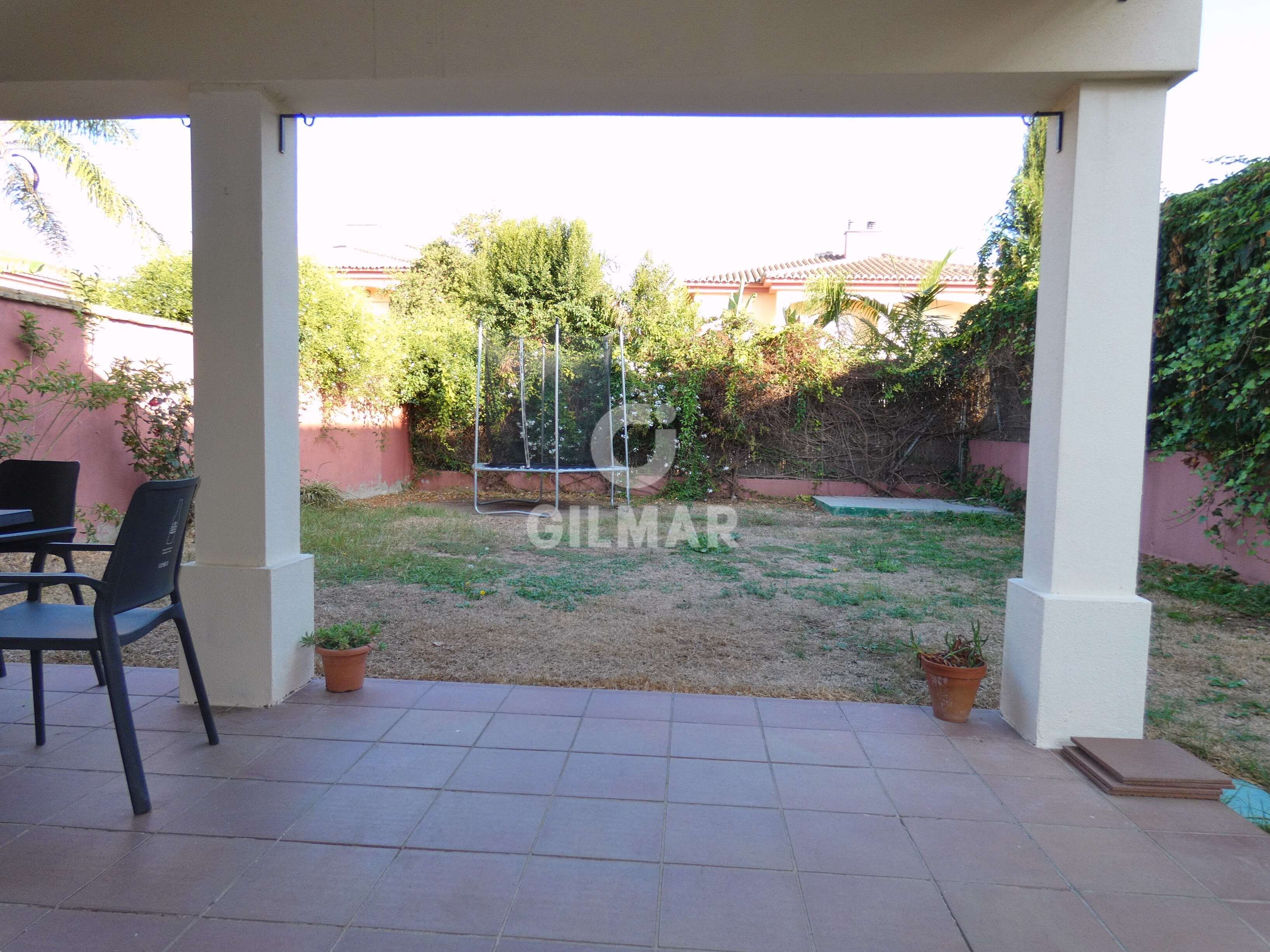 Jardí de Casa adosada en venda en El Puerto de Santa María amb Jardí privat
