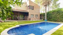 Exterior view of House or chalet for sale in Sant Cugat del Vallès  with Air Conditioner, Terrace and Swimming Pool