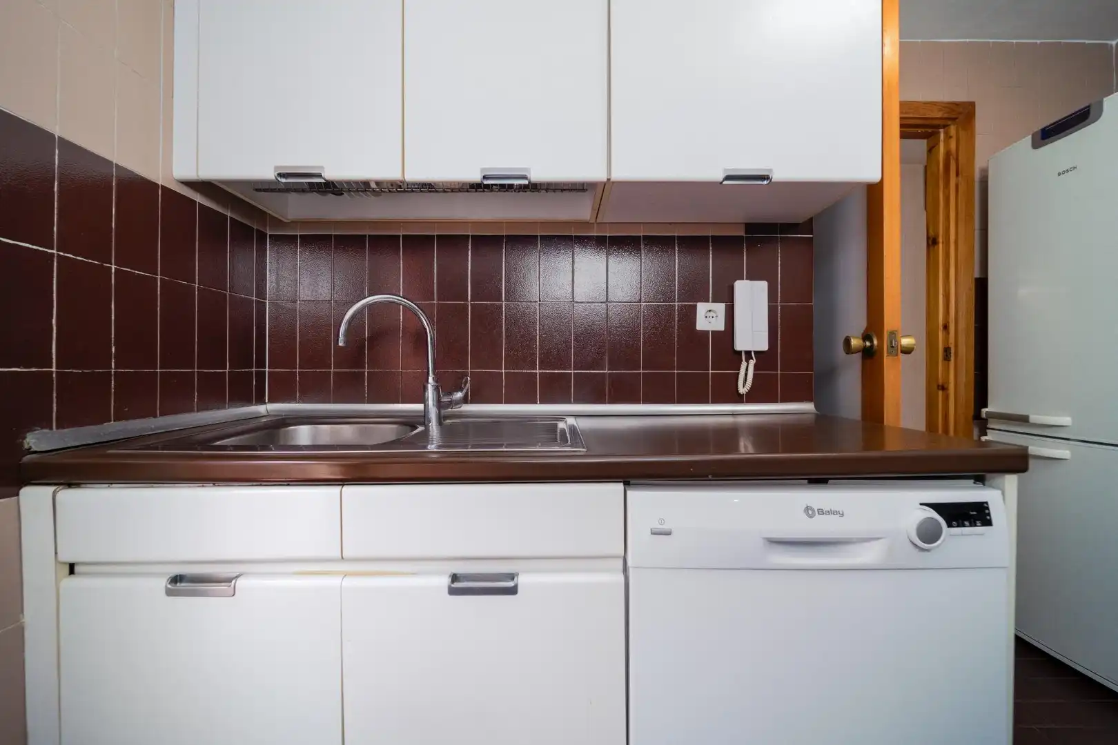 Kitchen of Detached homes for sale in Pozuelo de Alarcón  with Air Conditioner, Heating and Private garden