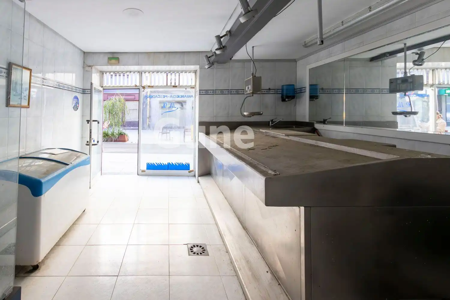 Business premises for sale in legazpi, imagen 2