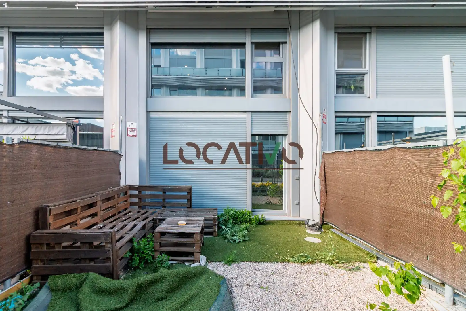 Vista exterior de Dúplex en venta en Madrid con Calefacción y Terraza