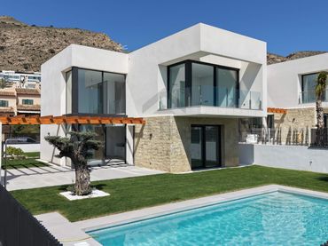 Villa con balcone in vendita a Calle Calle Berlín