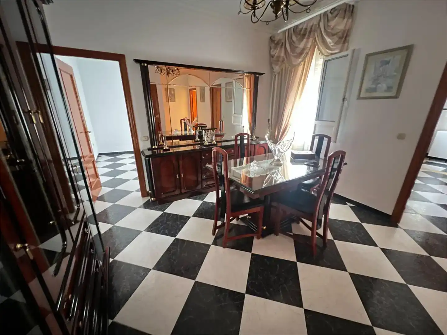 Comedor de Piso en venta en Badolatosa con Aire acondicionado, Trastero y Amueblado