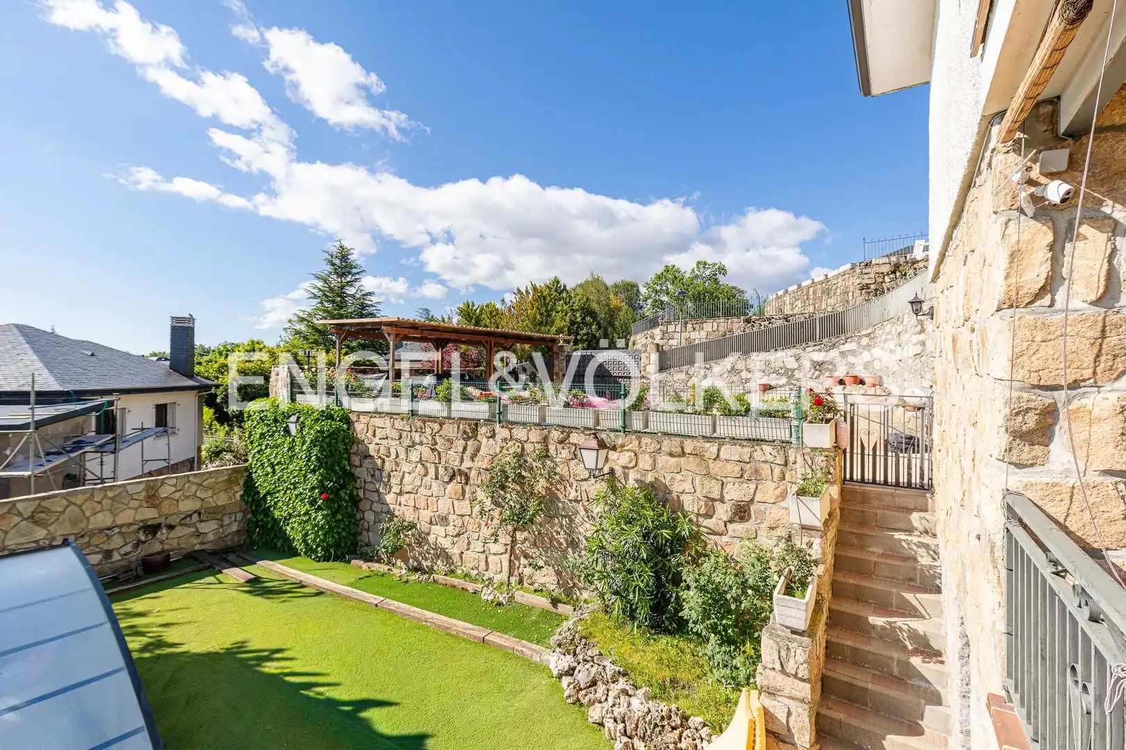 Terrassa de Casa o xalet en venda en El Boalo - Cerceda – Mataelpino amb Aire condicionat, Calefacció i Jardí privat