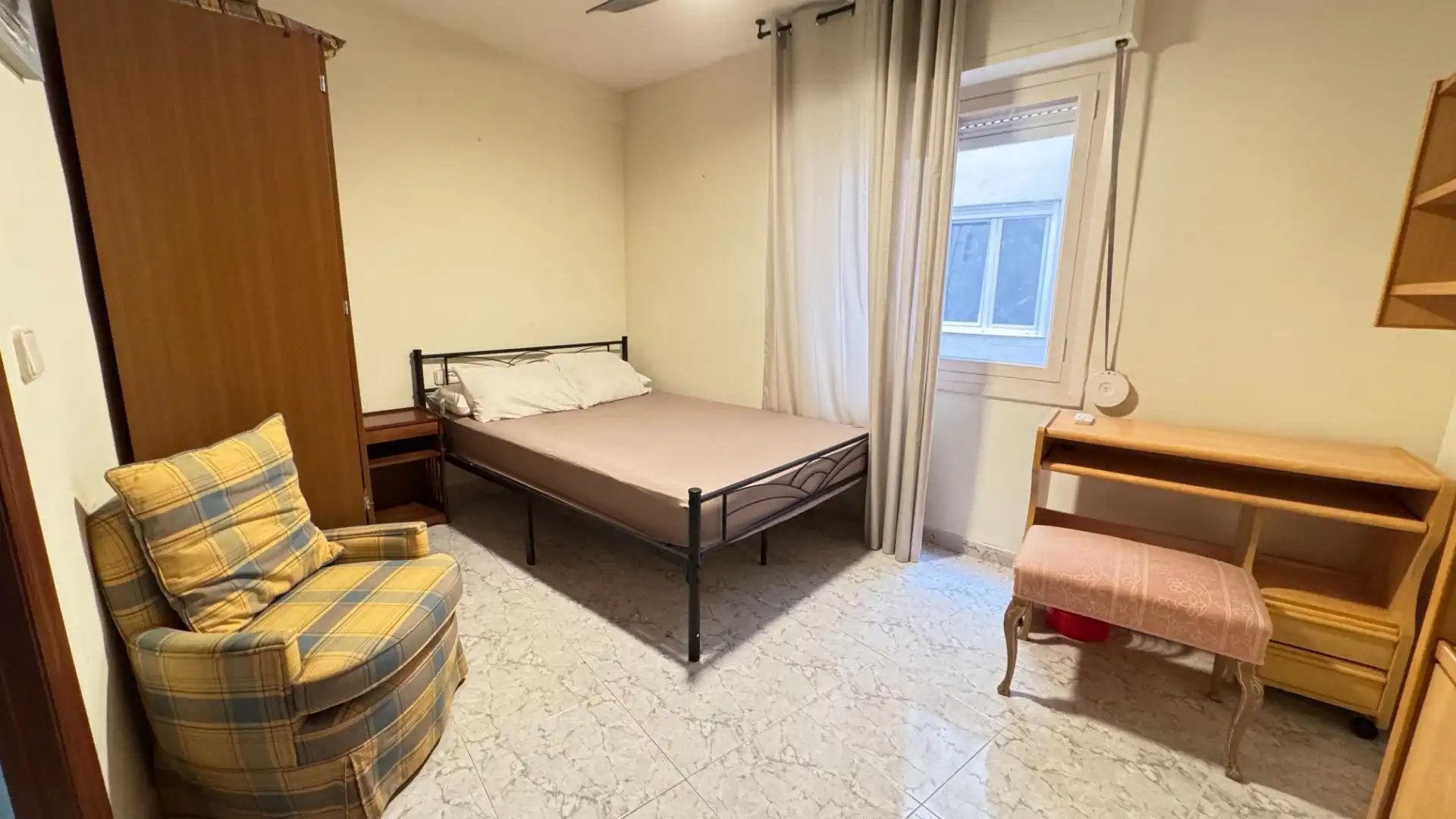 Habitación de Piso para compartir en Alicante / Alacant con Terraza, Amueblado y Alarma