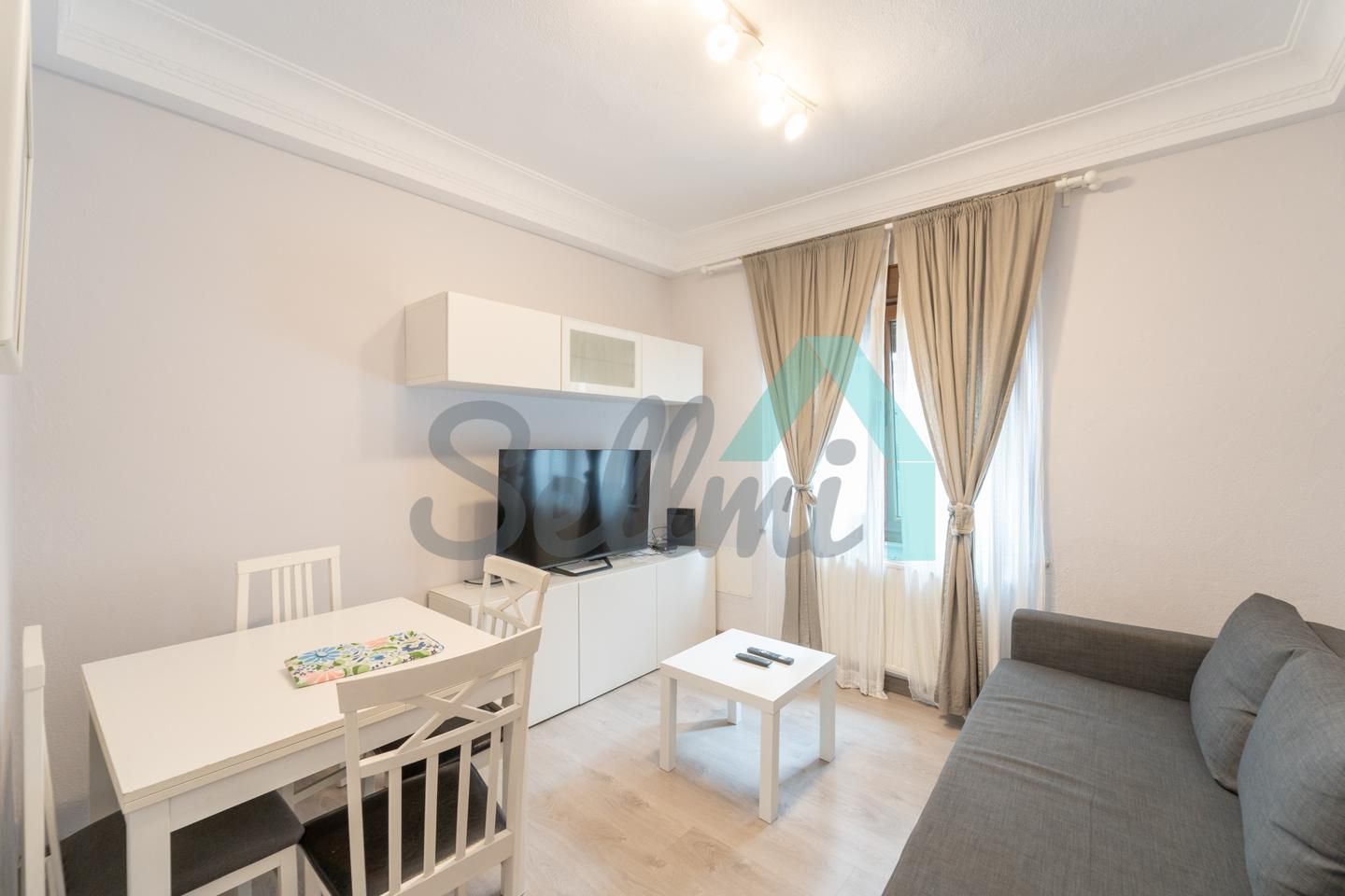 Bedroom of Flat to rent in Gijón   with Heating, Storage room and Furnished