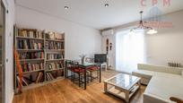 Living room of Flat to rent in  Madrid Capital  with Air Conditioner, Heating and Parquet flooring