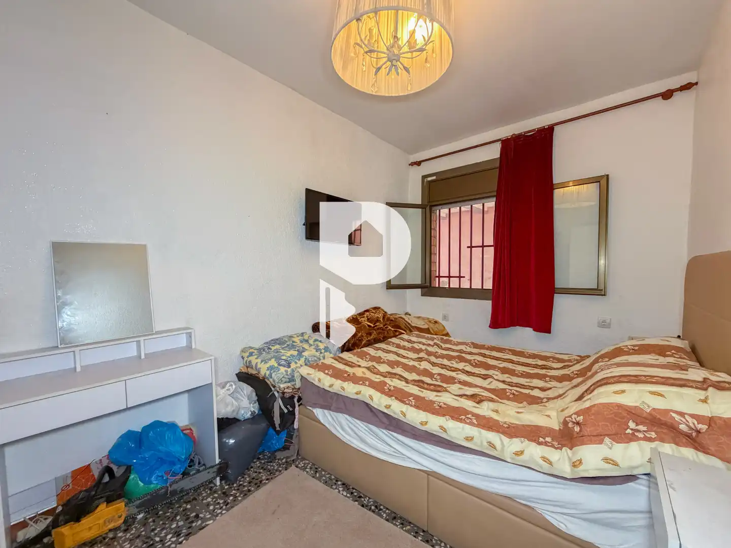 Schlafzimmer von Haus oder Chalet zum Verkauf in Sant Vicenç Dels Horts mit Terrasse, Abstellraum und Fernseher