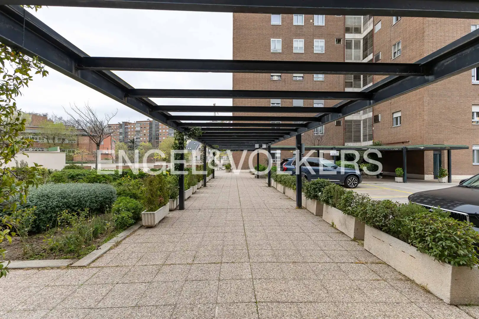 Vista exterior de Piso en venta en Madrid con Aire acondicionado, Calefacción y Parquet