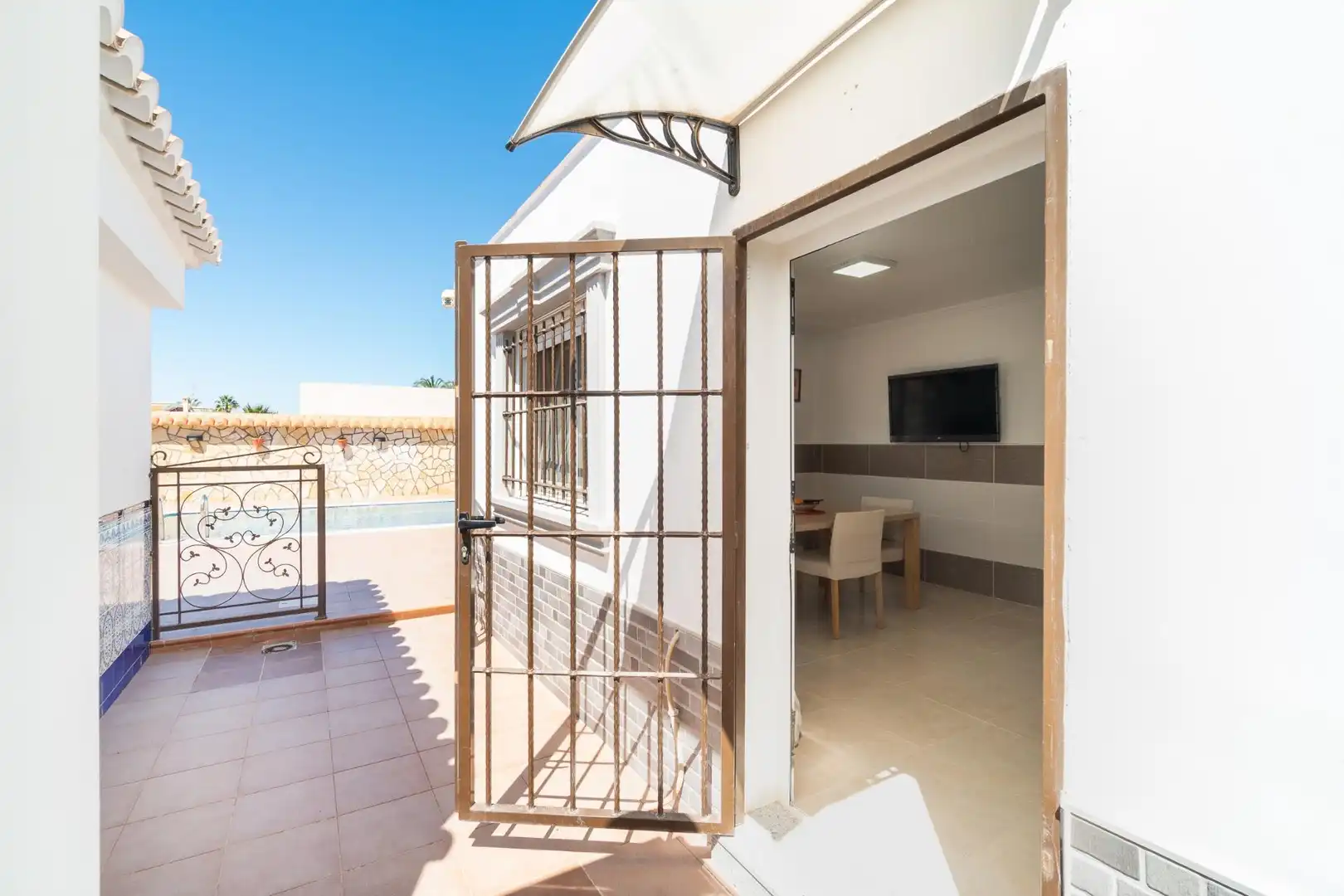 Terrassa de Casa o xalet en venda en Torrevieja amb Aire condicionat, Calefacció i Jardí privat
