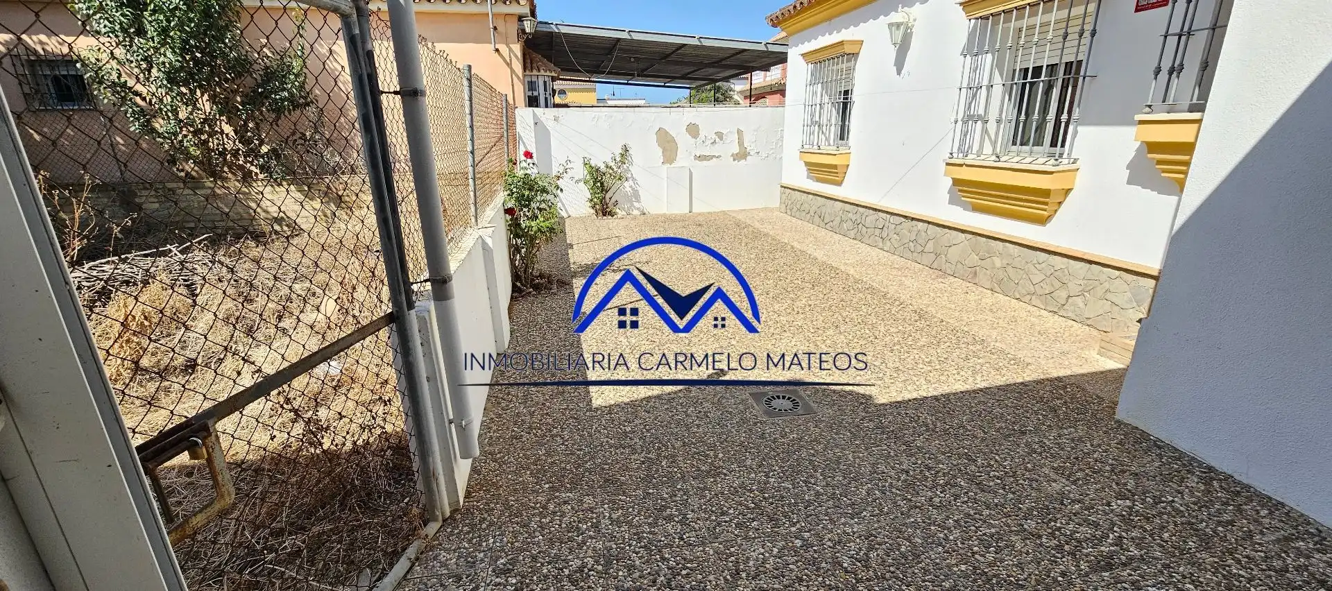 Vista exterior de Casa o chalet en venta en Sanlúcar de Barrameda con Aire acondicionado, Jardín privado y Trastero