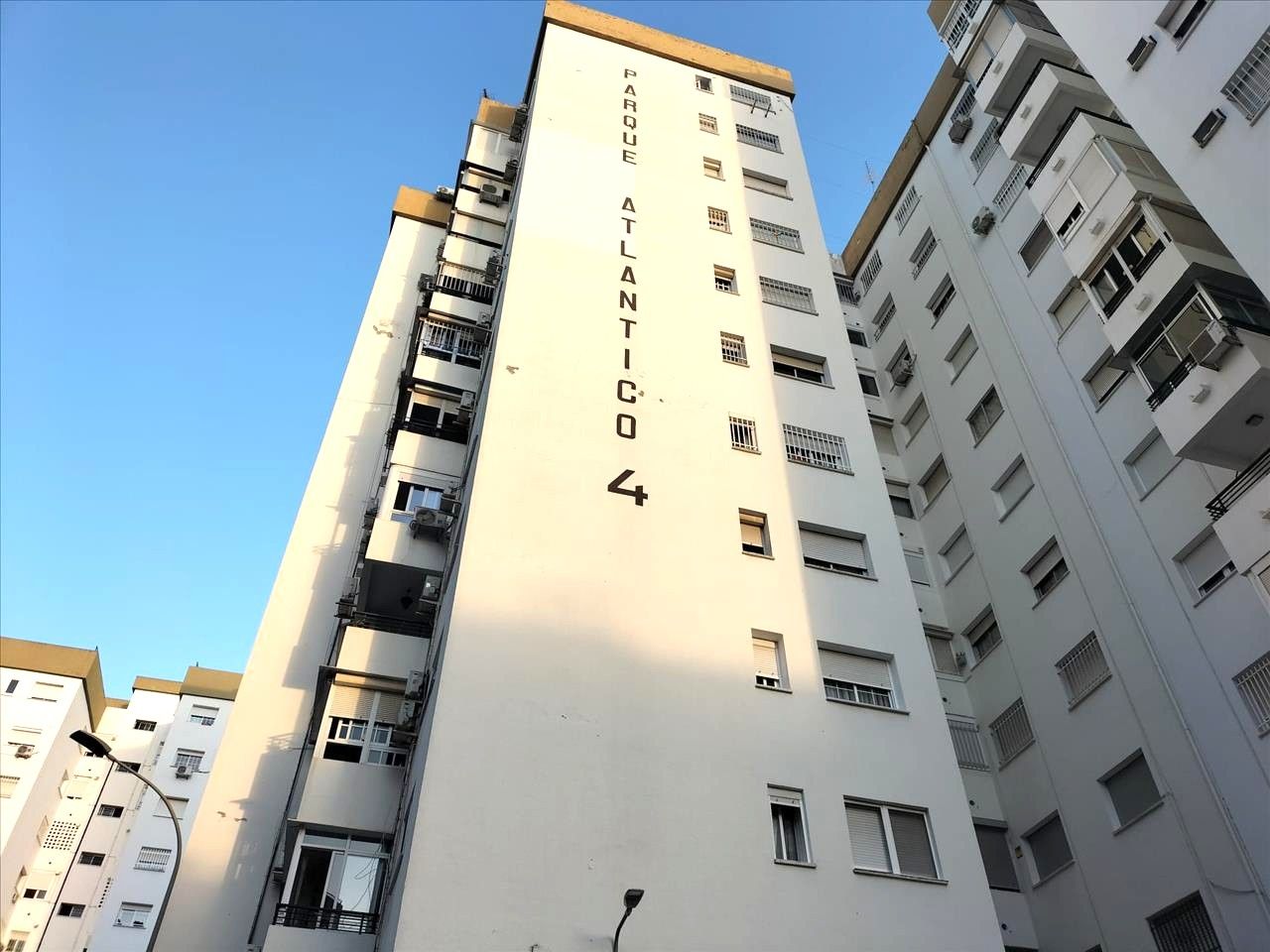 Exterior view of Flat for sale in  Sevilla Capital