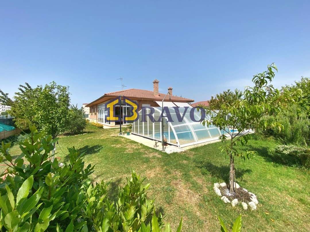 House or chalet for sale in Medina de Pomar  with Heating, Private garden and Terrace