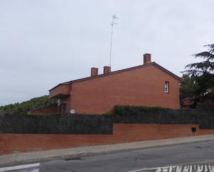 Vista exterior de Casa adosada en venda en Corbera de Llobregat