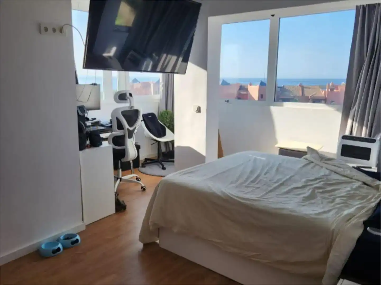 Dormitori de Pis en venda en Estepona amb Aire condicionat, Jardí privat i Parquet