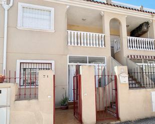 Vista exterior de Casa o xalet en venda en Orihuela amb Aire condicionat i Terrassa