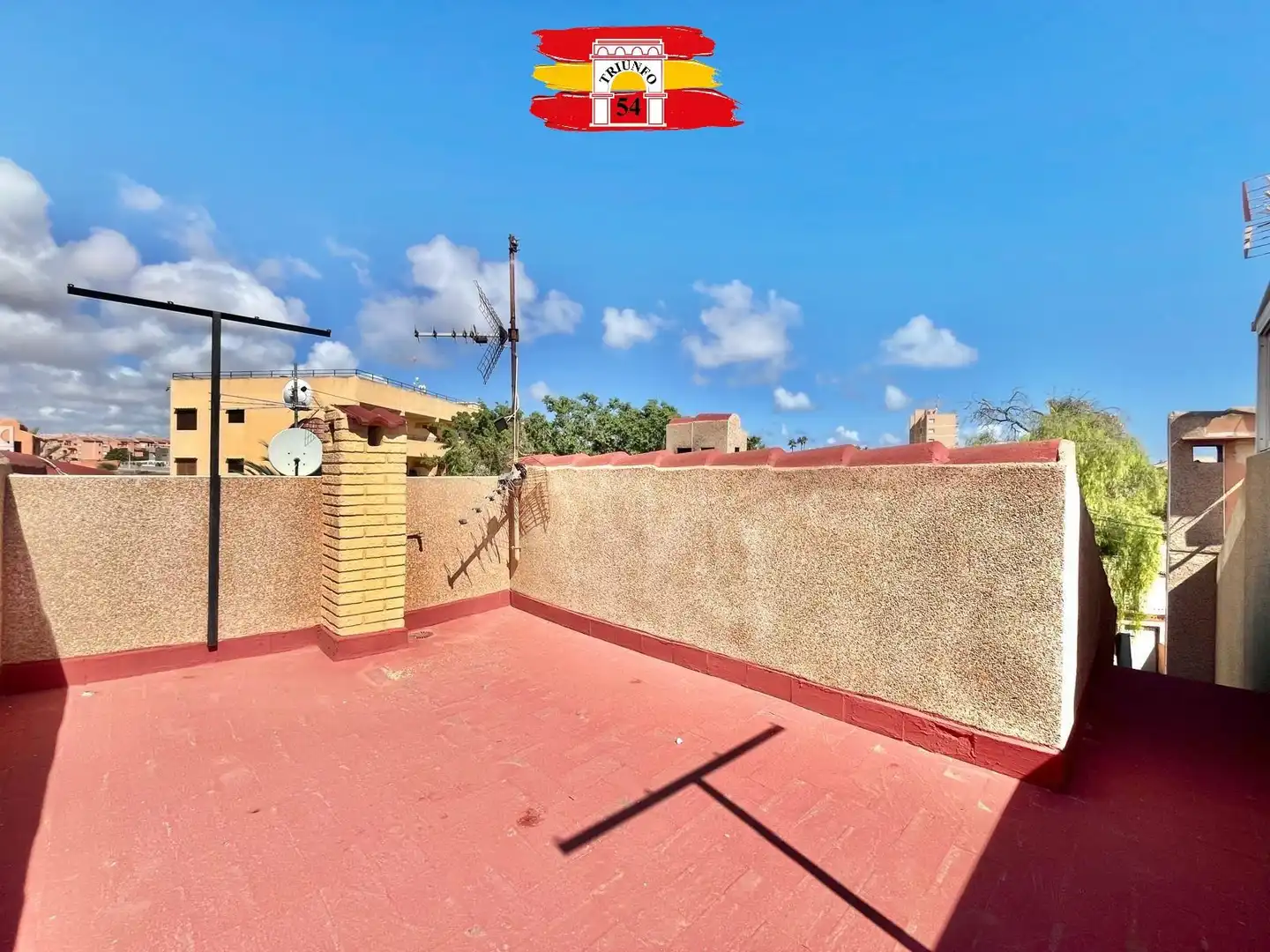 Vista exterior de Casa o chalet en venta en Torrevieja con Terraza, Amueblado y Balcón