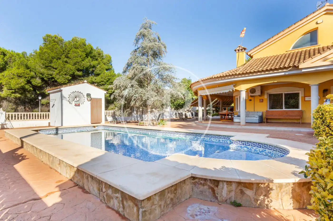 Exterior view of Houses for sale in Serra  with Air Conditioner, Heating and Private garden