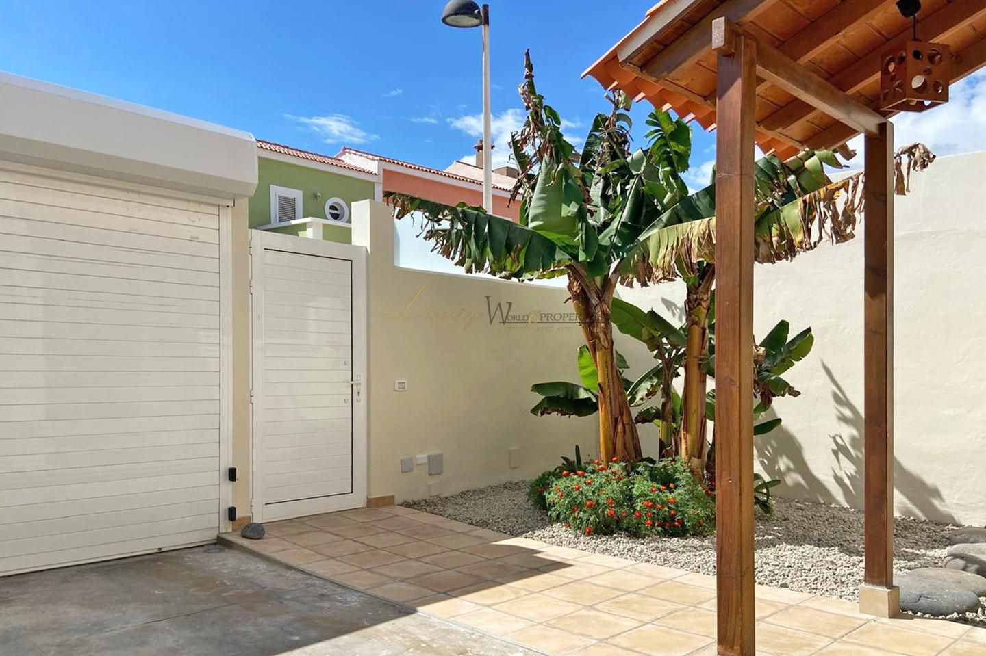 Vista exterior de Casa o xalet en venda en Fasnia amb Jardí privat i Terrassa
