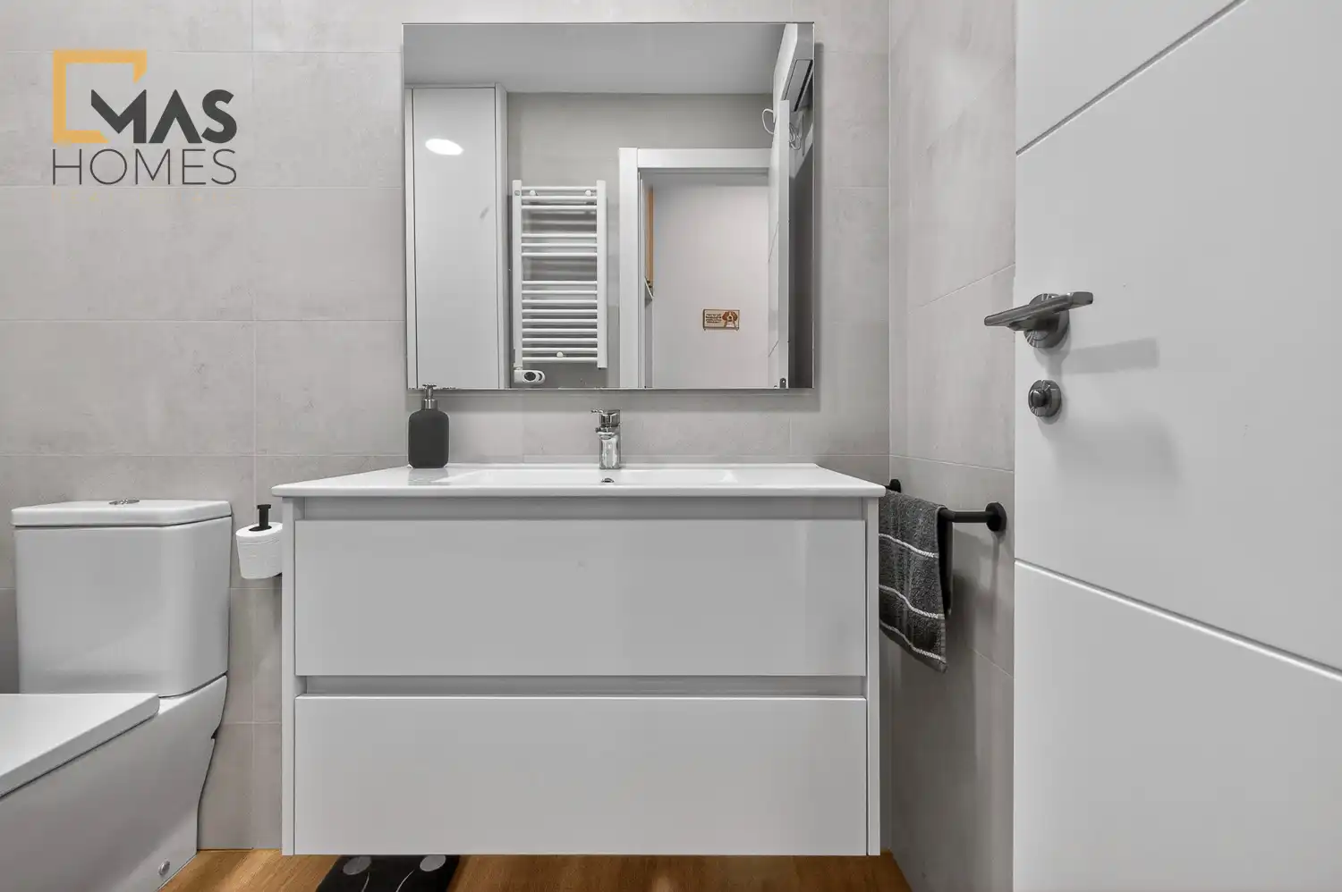 Badezimmer von Wohnung zum Verkauf in Sabadell mit Klimaanlage, Heizung und Terrasse