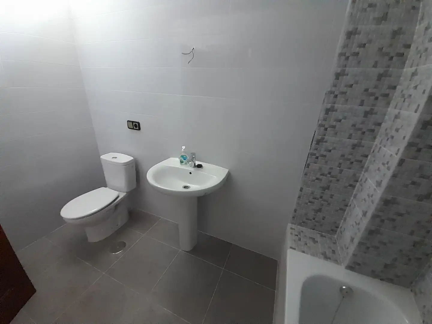 Bathroom of Flat for sale in Ponferrada  with Heating, Terrace and Storage room