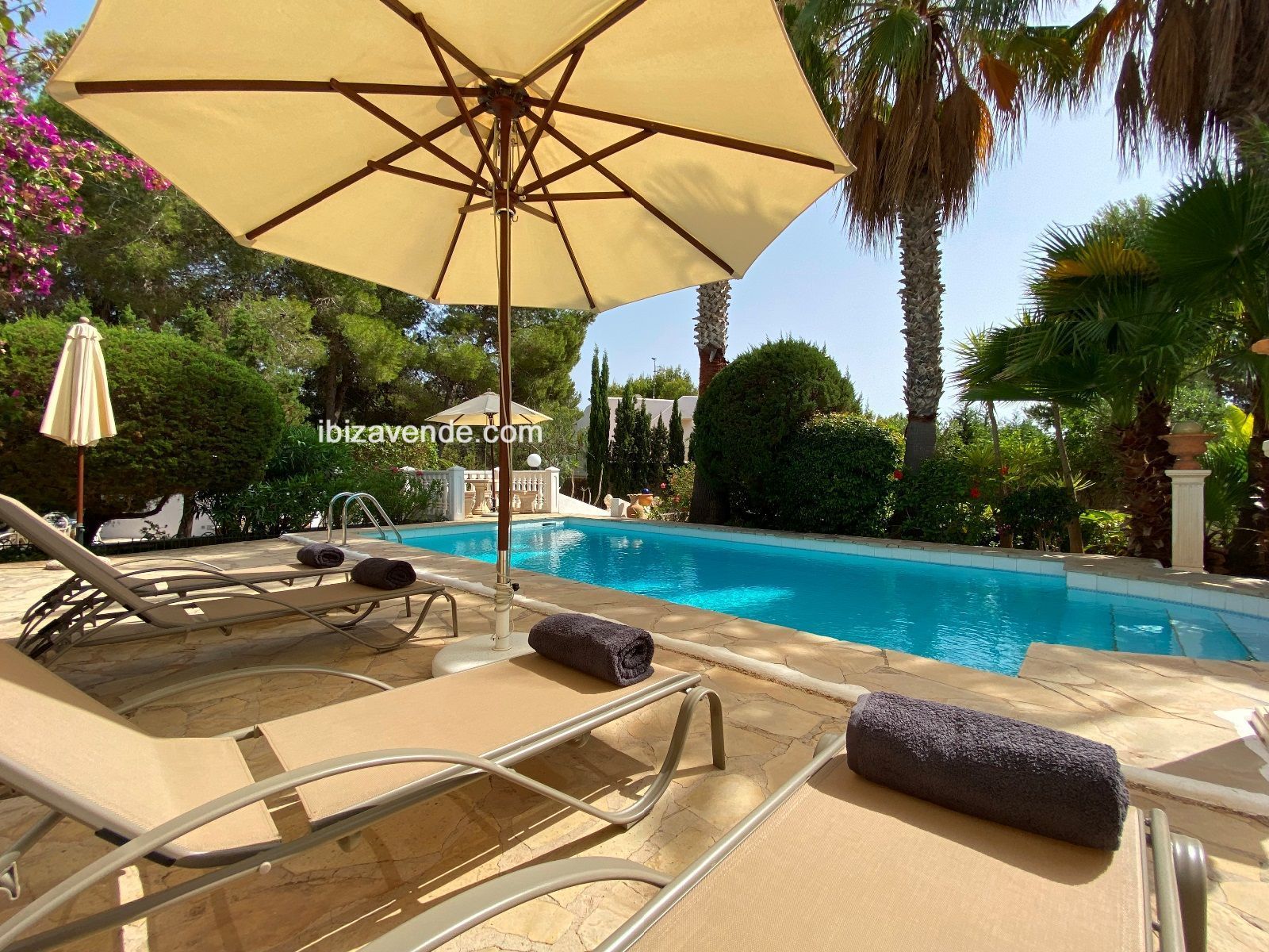 Piscina de Casa o xalet de lloguer en Sant Josep de sa Talaia amb Aire condicionat, Calefacció i Jardí privat