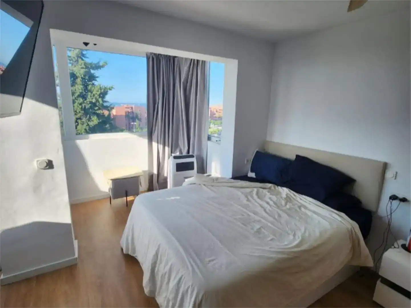 Dormitori de Pis en venda en Estepona amb Aire condicionat, Jardí privat i Parquet