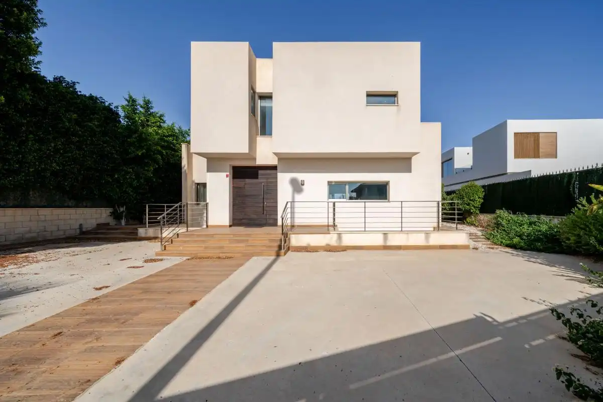 Außenansicht von Haus oder Chalet zum Verkauf in Elche / Elx mit Klimaanlage, Heizung und Privatgarten