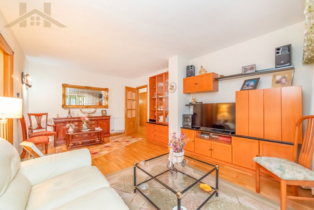 Living room of Flat for sale in Colmenar Viejo  with Heating, Parquet flooring and Terrace