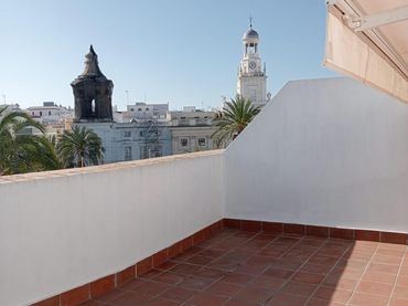 Àtic amb balcó de lloguer a Centro Histórico