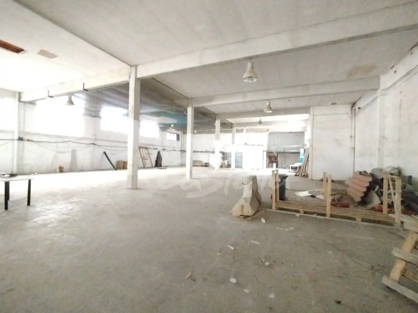 Nave industrial in vendita a El Palau - Escorxador, imagen 2