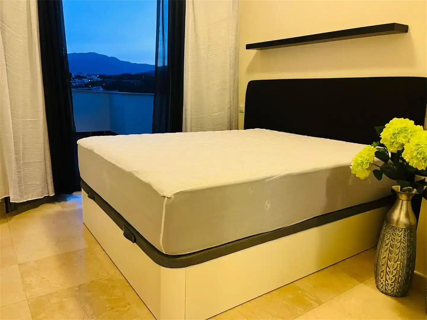 Dormitori de Àtic de lloguer en Benahavís amb Aire condicionat i Piscina