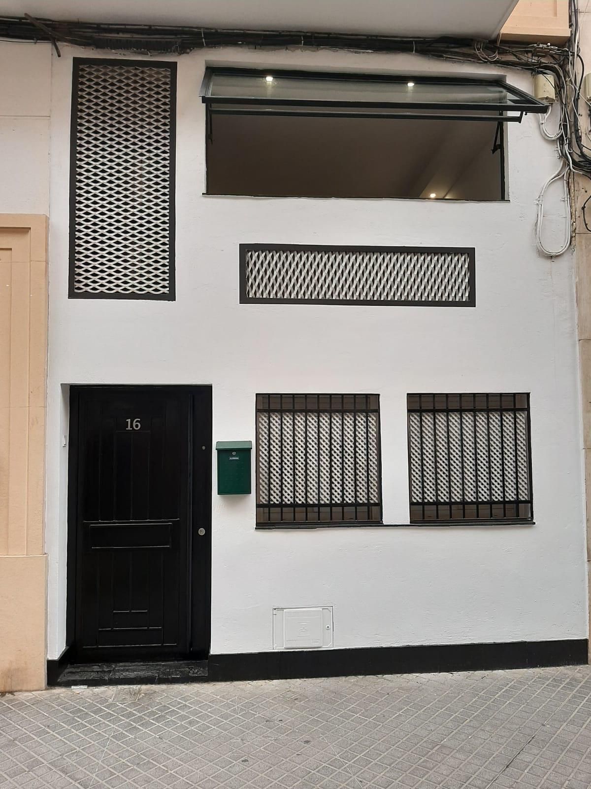 Exterior view of Duplex for sale in  Córdoba Capital  with Air Conditioner and Heating