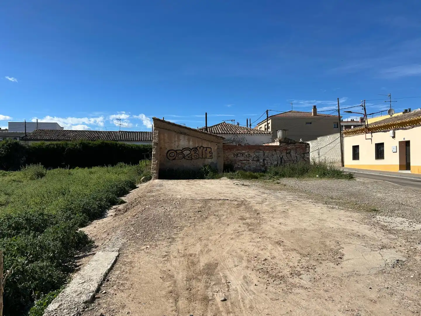 Houses for sale in Utebo  with Private garden and Storage room