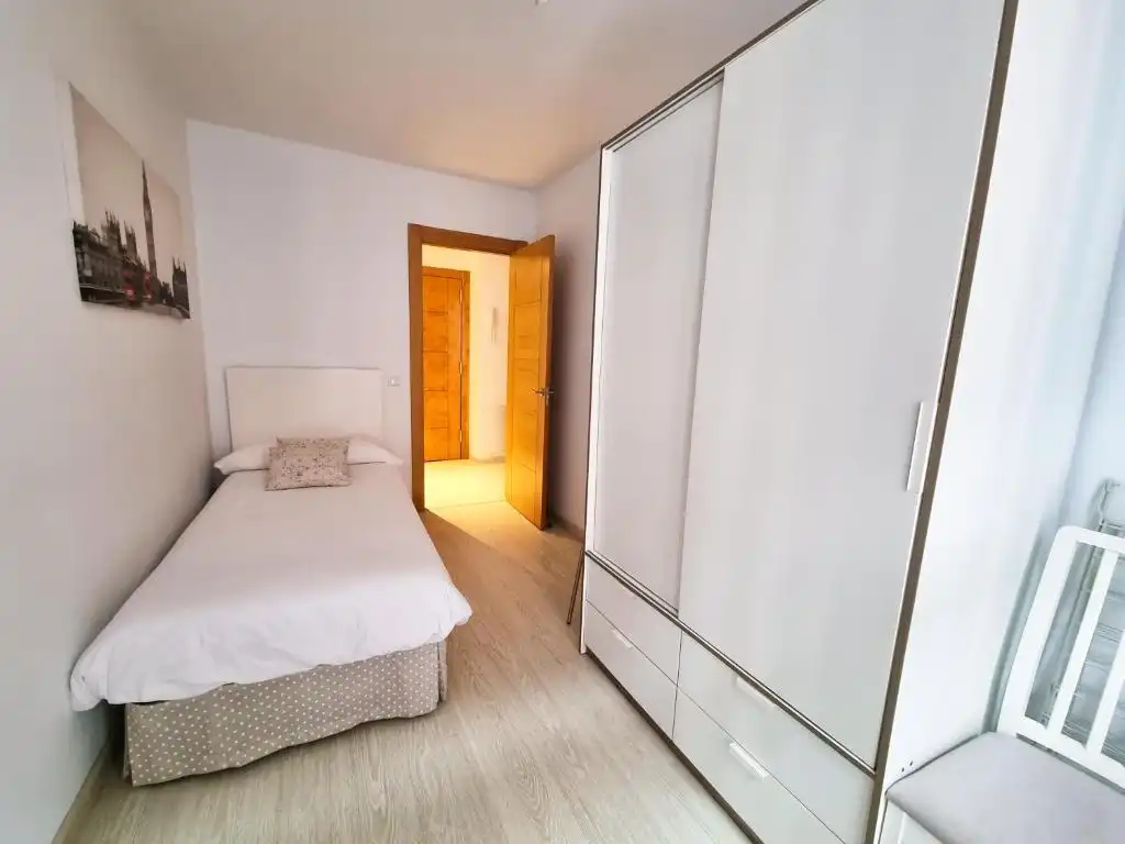 Habitación de Piso en venta en Cudillero con Calefacción, Parquet y Amueblado