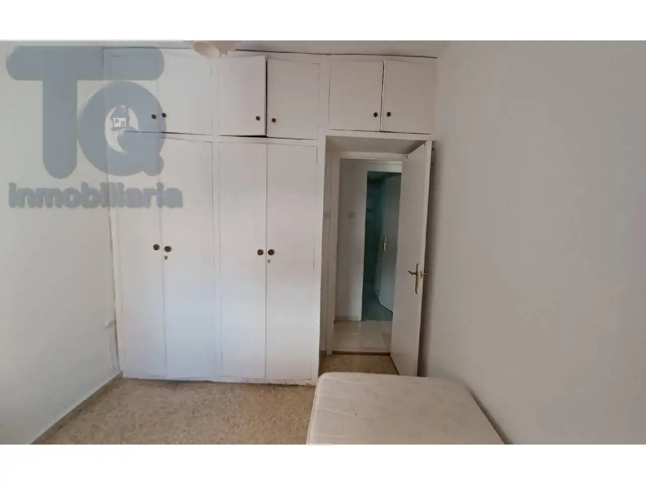 Bedroom of Flat for sale in Granada  with Air Conditioner, Heating and Balcony