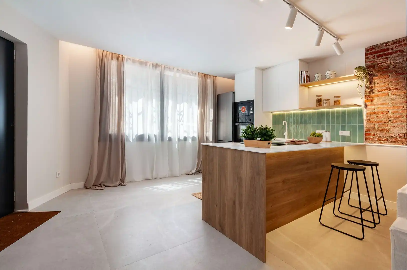 Kitchen of Flat for sale in Terrassa  with Air Conditioner, Heating and Home automation