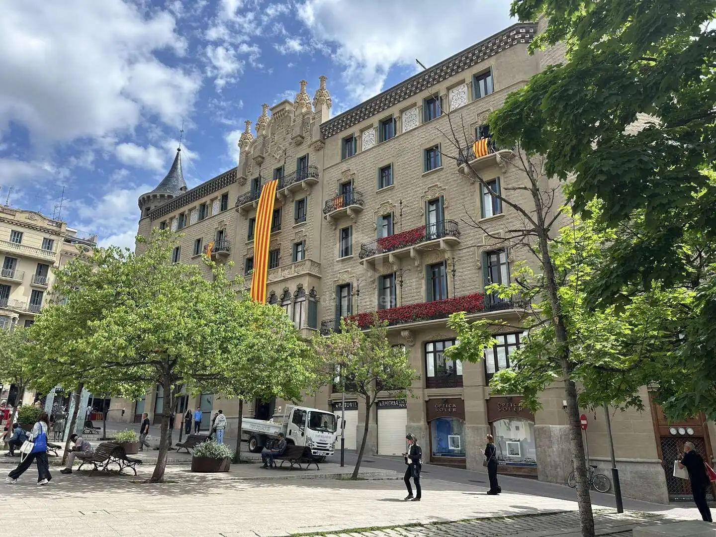 Vista exterior de Pis en venda en Manresa amb Aire condicionat, Calefacció i Terrassa