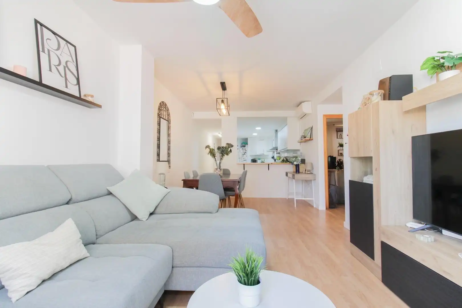 Wohnzimmer von Wohnung zum Verkauf in Benaguasil mit Klimaanlage und Alarm