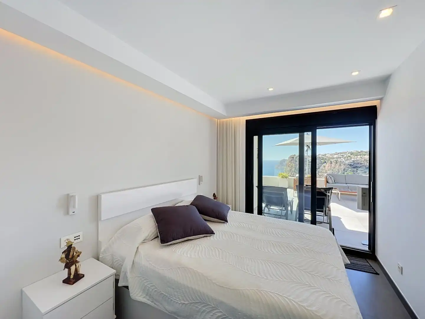 Penthouse with pool for sale in Cumbre del Sol, imagen 26