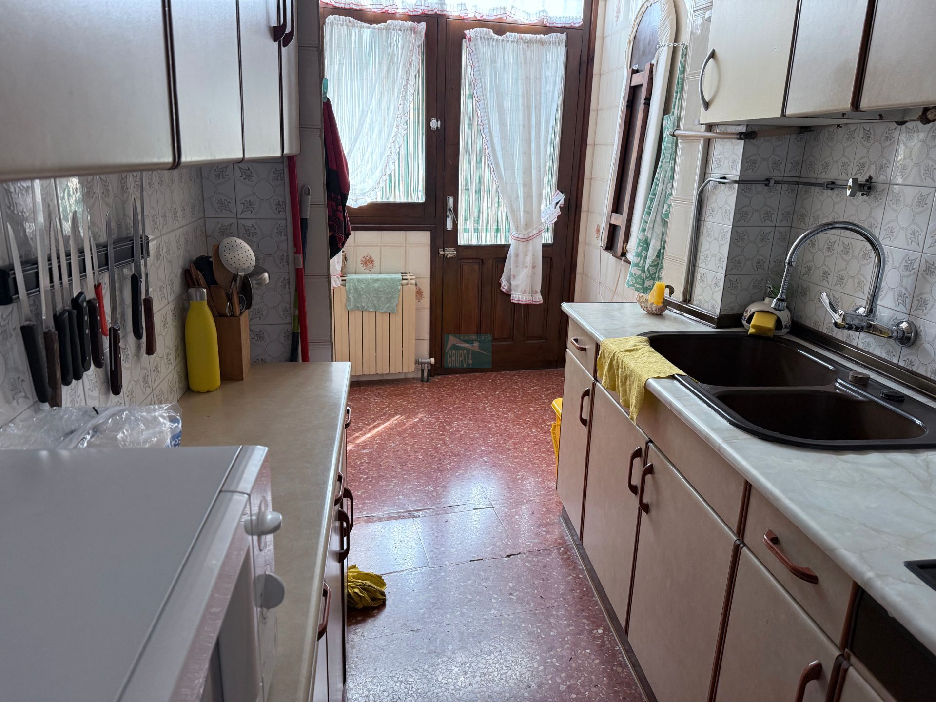 Cuina de Casa o xalet en venda en Mallén amb Jardí privat i Traster