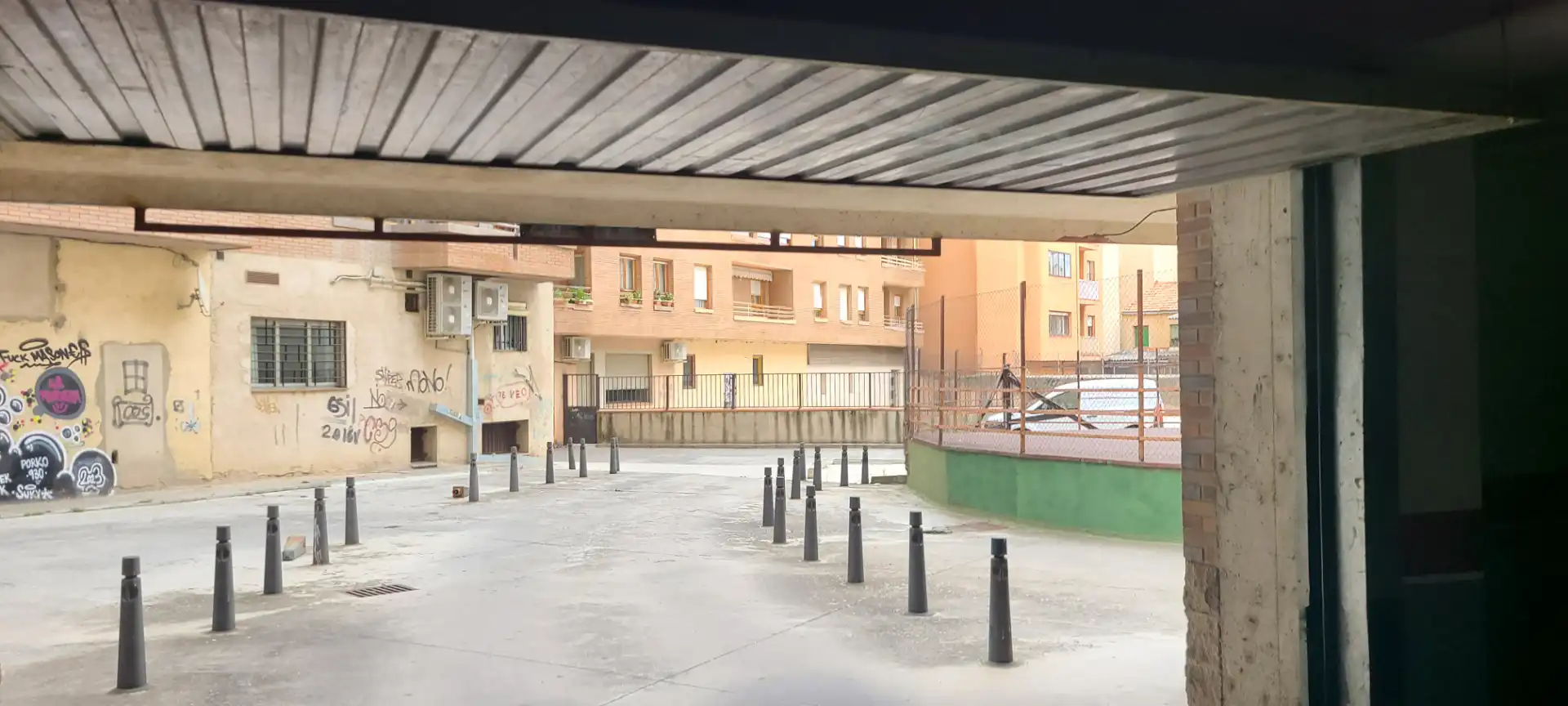 Aparcament amb ascensor en venda a Avenida del Obispo Quesada