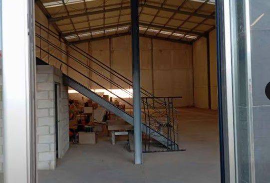 Nave industrial en Alquiler en Salteras