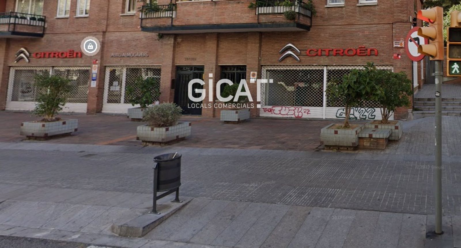 Vista exterior de Local en venda en  Barcelona Capital amb Aire condicionat
