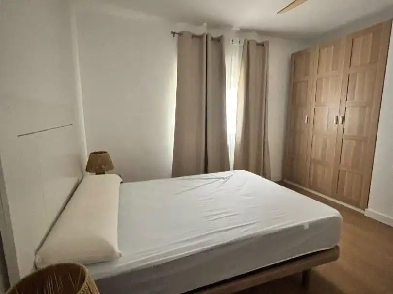 Schlafzimmer von Wohnung zur Miete in Centro
