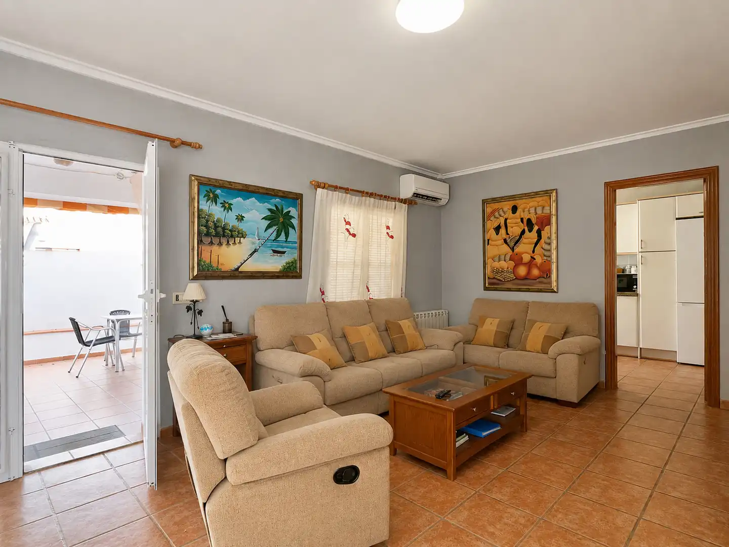 Sala d'estar de Casa adosada en venda en Dénia amb Aire condicionat, Calefacció i Jardí privat